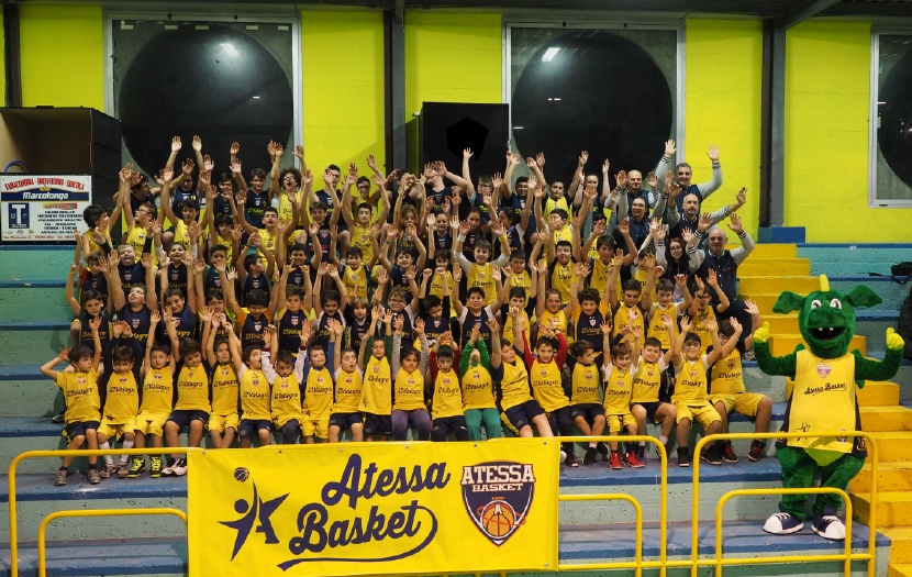Foto-di-gruppo-Atessa-Basket-2016.jpg