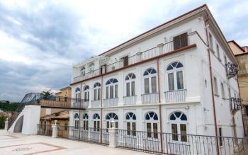 palazzotilli.jpg